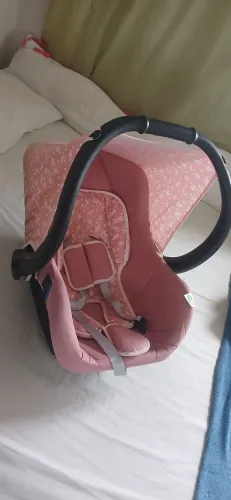 Bebê conforto menina