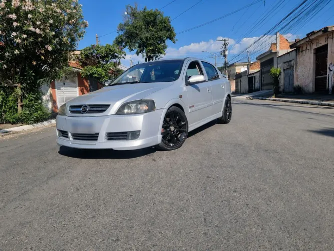 Chevrolet Astra GSI 2.0 16V 136cv Hatchback 5P 2004