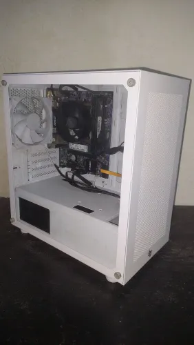 PC Gamer completo, é só ligar e usar.