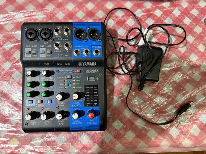 Vendo Mesa de Som MG06X - Yamaha