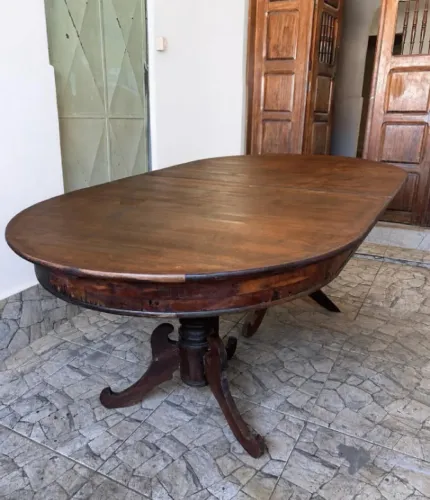 mesa de jantar colonial