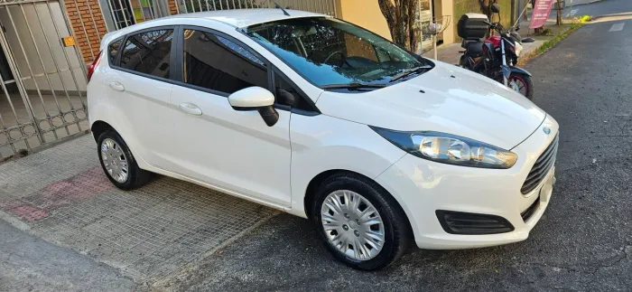 Ford Fiesta 1.5 16V Flex Mec. 5P 2014
