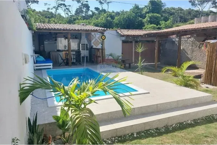 Casa Aconchegante com Piscina e Perto do Mar