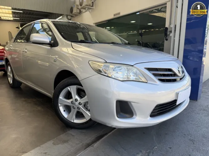Toyota Corolla GLI 1.8 Flex 16V Aut. 2013