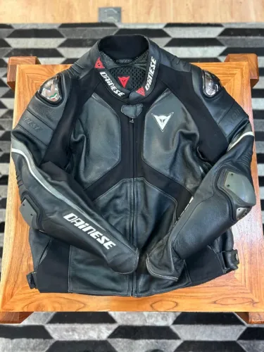 Jaqueta Dainese Couro Super Rider Black
