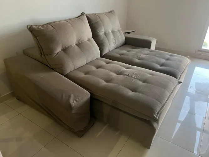 Sofá retrátil e reclinável
