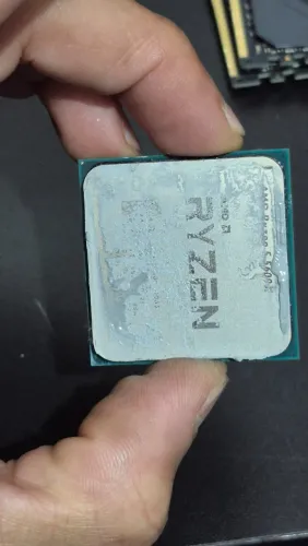 Processador Amd Ryzen 5 5600x Sem Cooler (Usado)