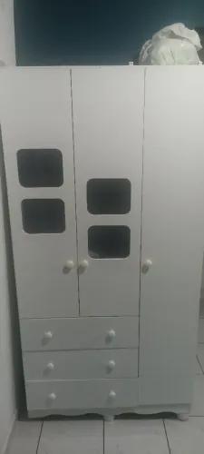 Roupeiro infantil