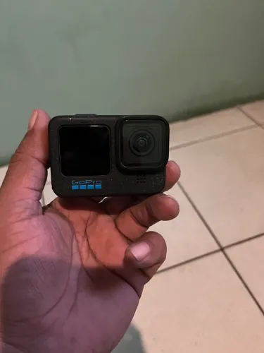 Câmera gopro 12 black muito nova