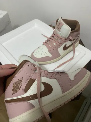Air jordan 1 mid Neapolitan
