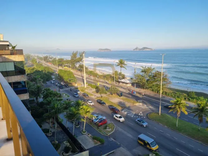 Cobertura linear frente praia com 3 quartos e 285m² Barra da Tijuca