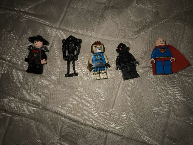 Bonecos lego