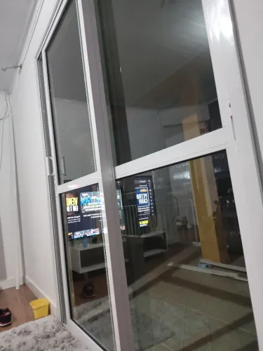 VAGA PRA AUXILIAR DE PRODUÇÃO  EM ESQUADRIAS DE ALUMINIO 