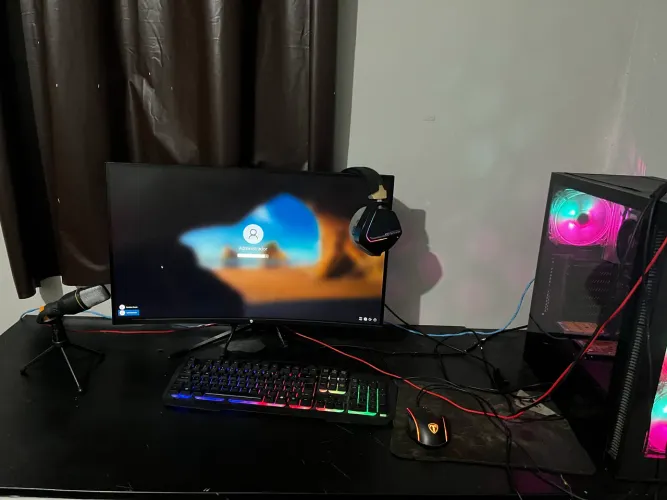 PC Gamer Ryzen 3 3200G 16GB SSD + Monitor Curvo 27? QHD