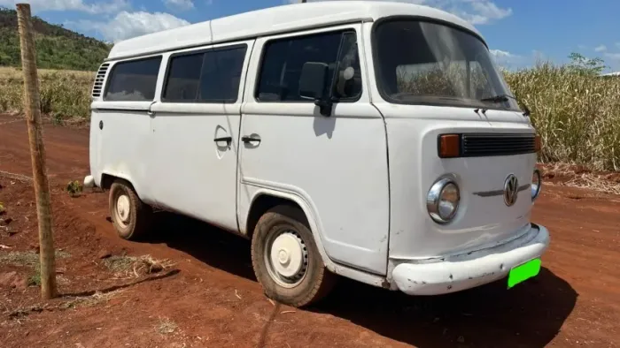 Volkswagen Kombi Standard/ Luxo/ Serie Prata 2005