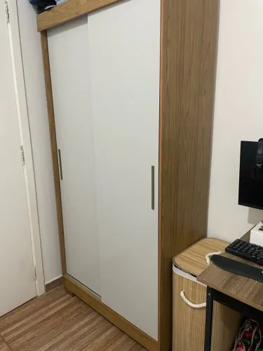Guarda-roupa solteiro