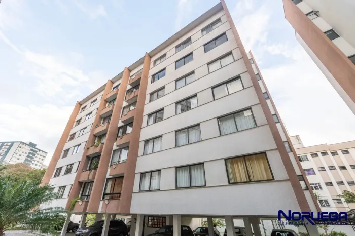 Apartamento para Locação de 03 quartos no Bairro Ahu