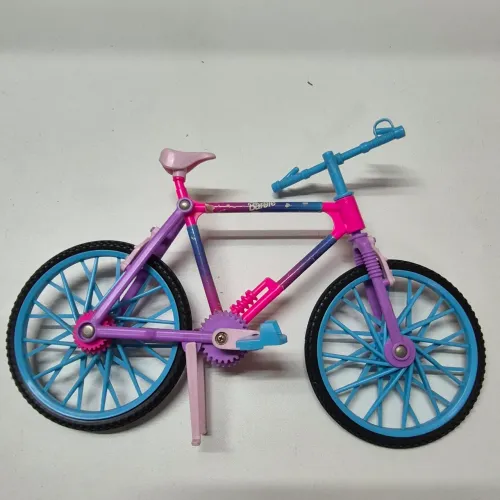 BICICLETA DA BARBIE ORIGINAL MATTEL ANOS 90 MEDIDA PARA BONECAS BARBIE É MINIATURA