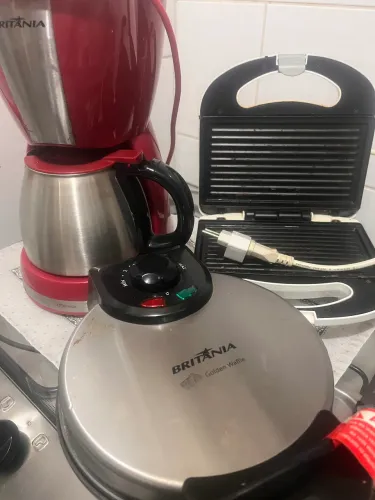 Kit cafeteira máquina de waffles e sanduicheira