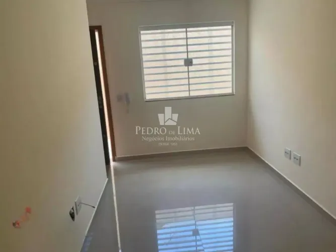 Sobrado em condomínio fechado, com 2 quartos, sendo 2 suítes, na Vila Formosa, Rua Hemisfé