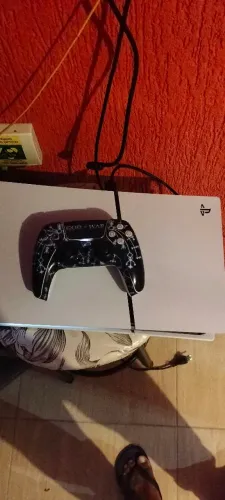 Vendo ps5 semi novo 1 mês de uso tudo zero