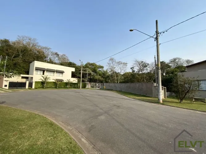 Lote em Condomínio na Fazendinha Carapicuíba | Vista Preservada.