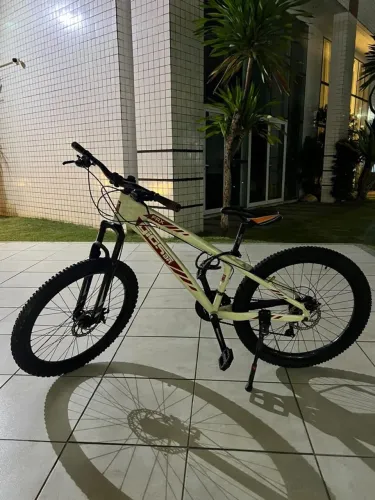 Bicicleta Gios Aro 29 MTB - Ótimo Estado de Conservação