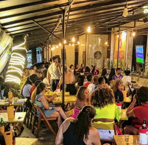Passo excelente ponto comercial na Barra 