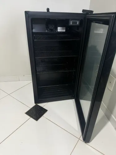 Cervejeira EOS Bierhaus 98L Frost Free - Modelo ECE100