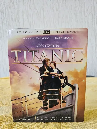 Titanic - Edição De Colecionador Com 4 Blu Rays (3d + 2d)