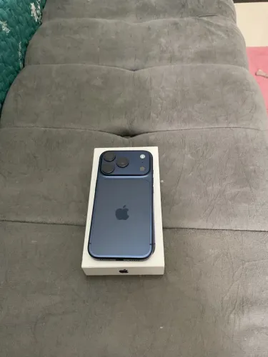 VENDO IPHONE 17 PRO AZUL