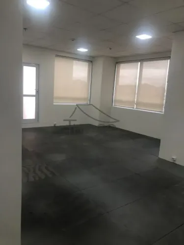 Excelente oportunidade de locação sala comercial na região Alphaville da cidade Barueri. O