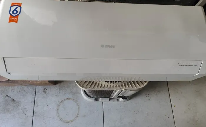 Ar condicionado Gree 12 mil BTUs inverter.