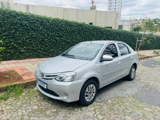 Toyota Etios X Sedan 1.5 Flex 16V 4P Mec. 2016