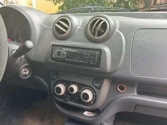 Fiat Uno Vivace 1.0 EVO Fire Flex 8V 3P 2012