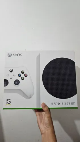 Xbox Series S. Semi novo!