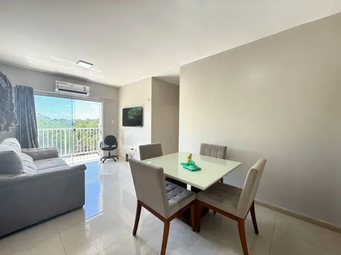 Vendo Apto no Cond. Campo Bello Residence, c/ 3 quartos, sendo 2 suítes, cozinha funcional