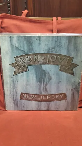 LP de vinil do álbum "New Jersey", da banda Bon Jovi,