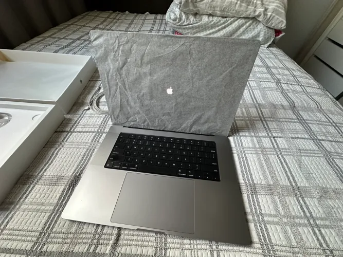 MacBook Pro m1 16 pol  Space grey na caixa 16gb ram 512gb