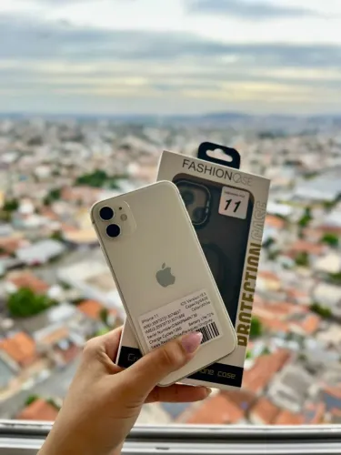 iPhone 11 64GB BATERIA 72% ? todo original e com garantia Félix Store!