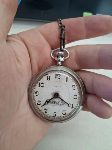 Antigo relógio de bolso Toxi (suíço) à corda