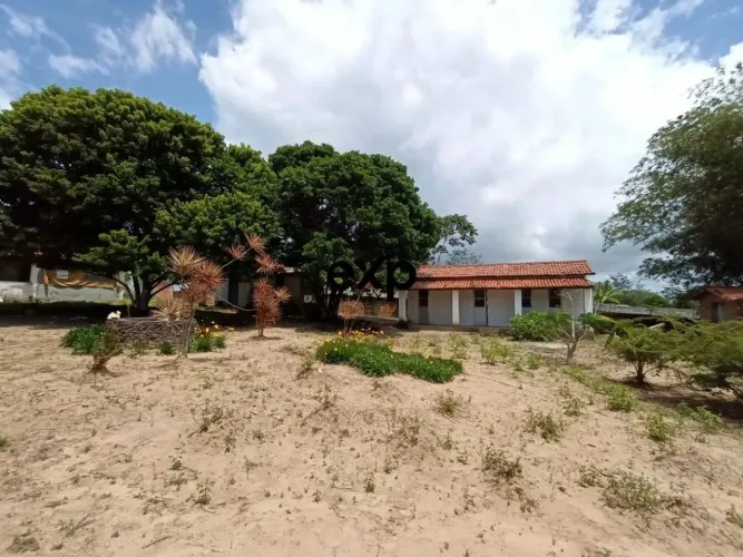 Sítio em Arembepe, Camaçari, 500 m² construídos e 5.000 m²