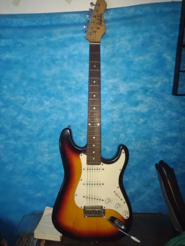 Strato Dolphin