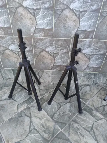 par de pedestal para caixas de som
