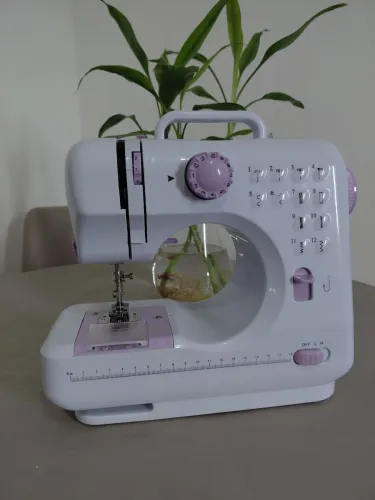 Máquina de costura SM-505A