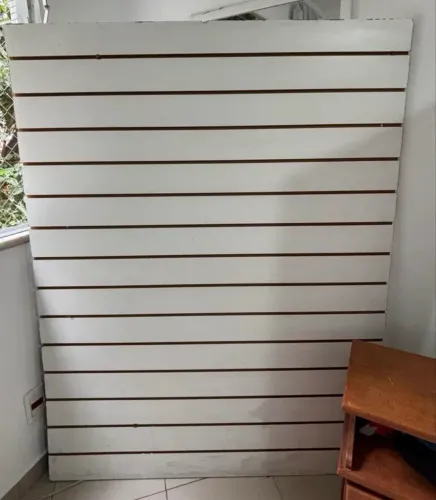 Placa de MDF para pendurar produtos