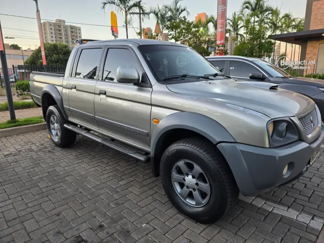 Mitsubishi L200 Outdoor HPE 2.5 4X4 CD T.dies. Mec. 2012