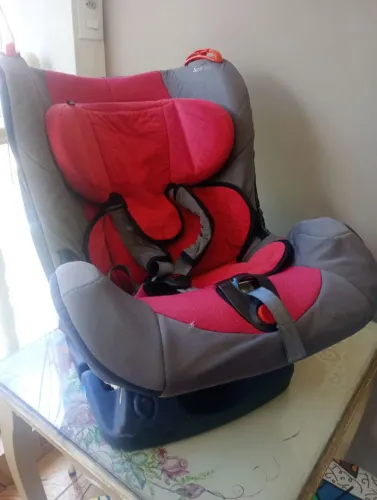 Cadeirão para carro