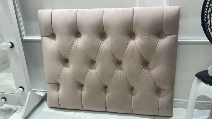 Vendo cabeceira solteira rose suede 