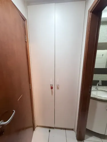 Roupeiro piso teto